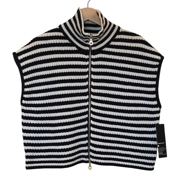 Broadway 38 Women’s Striped Black White Cropped Knit Vest NWT Size Medium - Picture 2 of 8